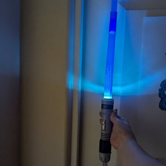 NWT Blue Lightsaber Rey 2019 Retractable Star Wars Disney Collectible Toy Hasbro - Picture 6 of 11
